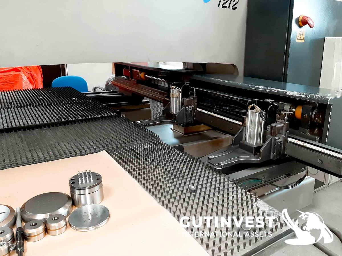 Usado 1 - Punzonadora CNC