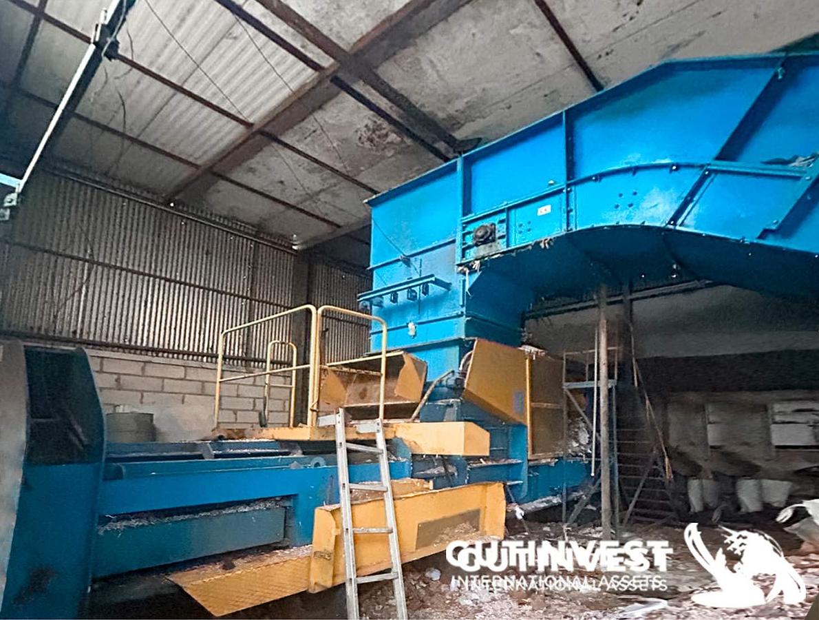 Used 1 - Cardboard baler press