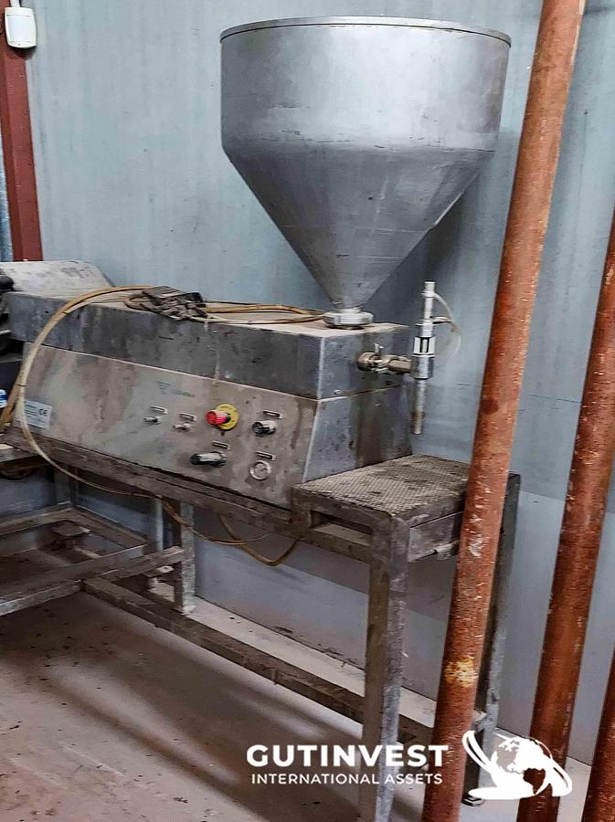 Usado 2 - Máquina dosificadora de aceite
