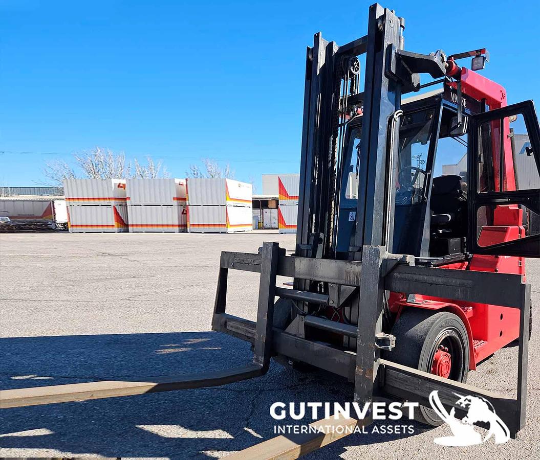 Used 9 - LPG Gas Forklift - 9Tn