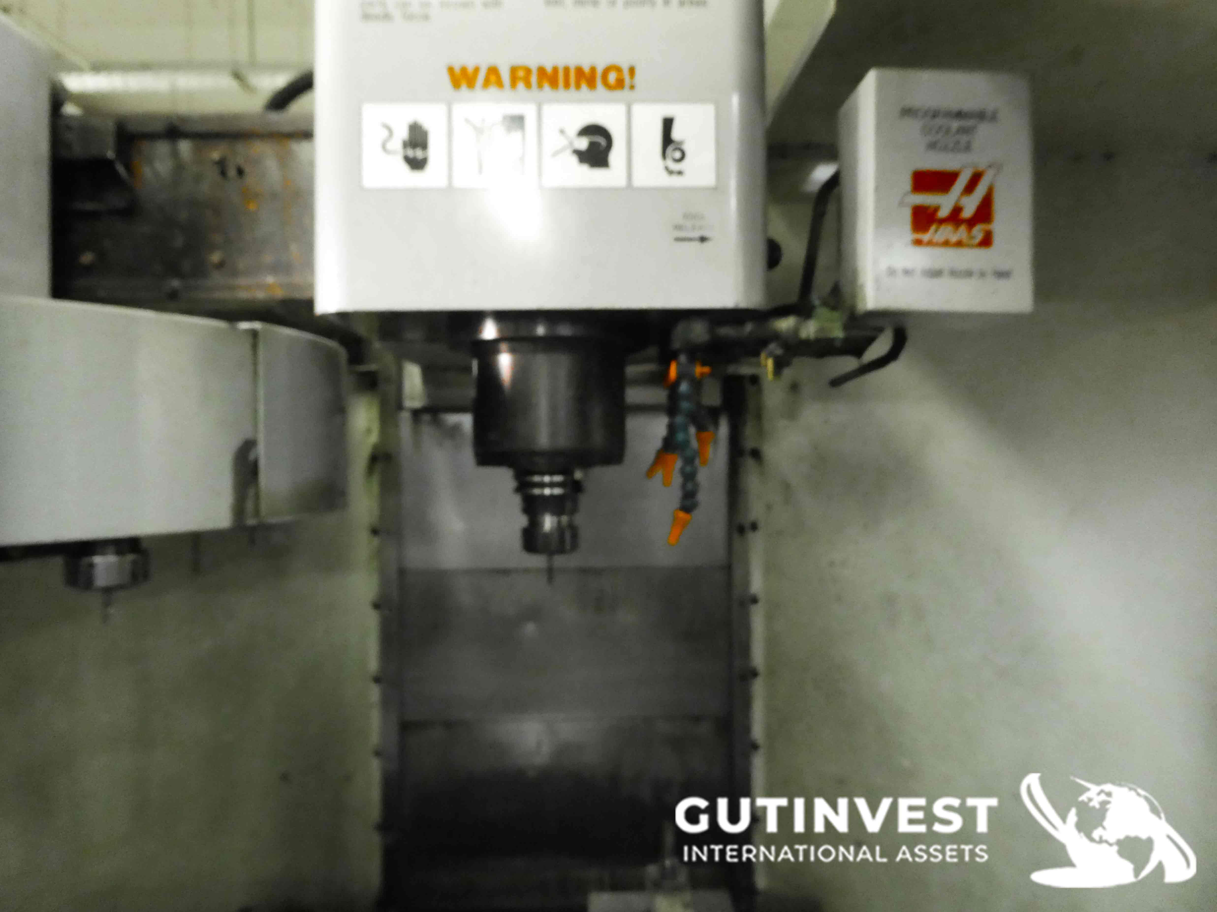 Usado Centro mecanizado vertical cnc