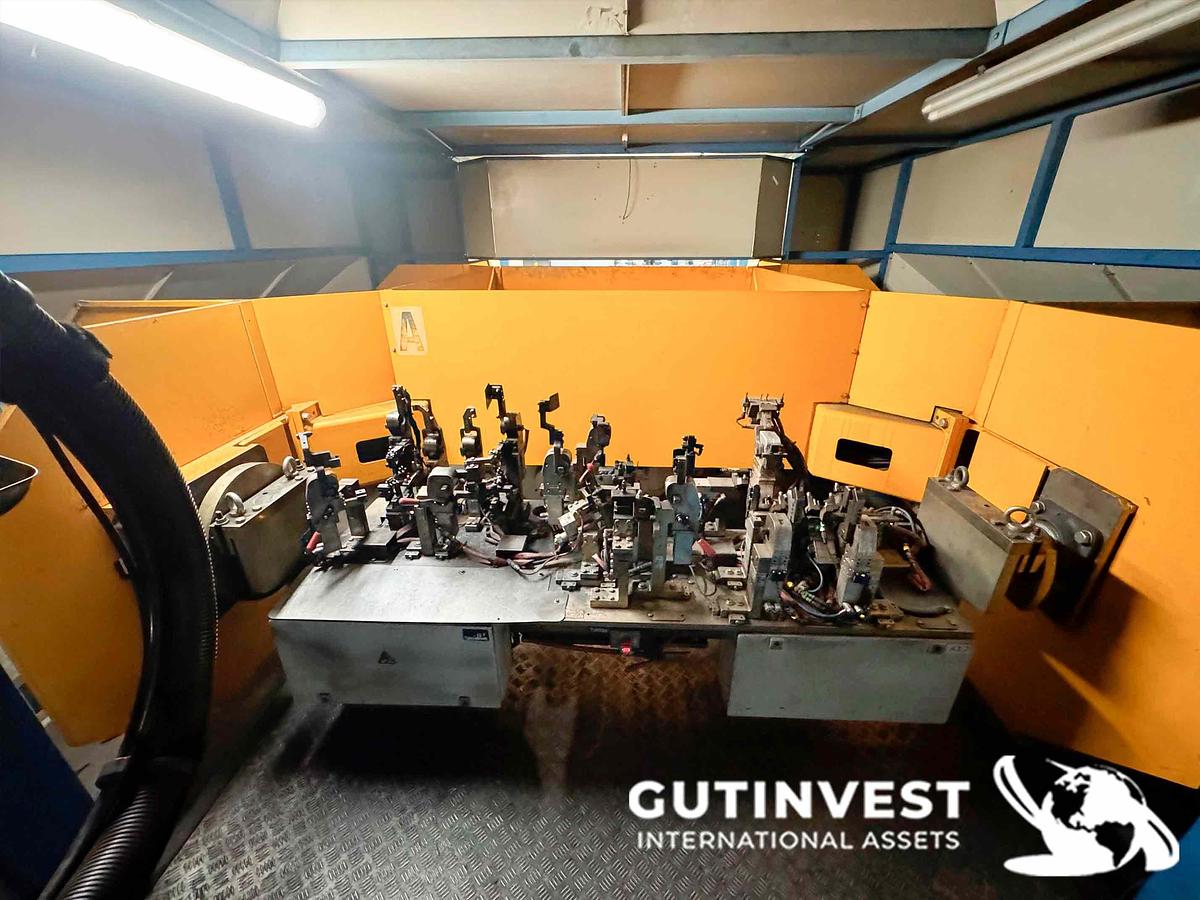 Usado Célula robotizada de soldadura en arco con dos robots