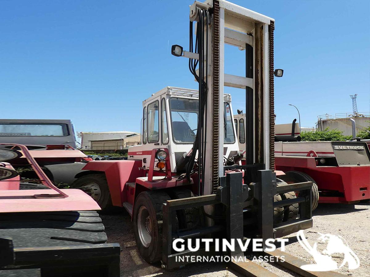 Used 6 - Forklift - 12 Tn