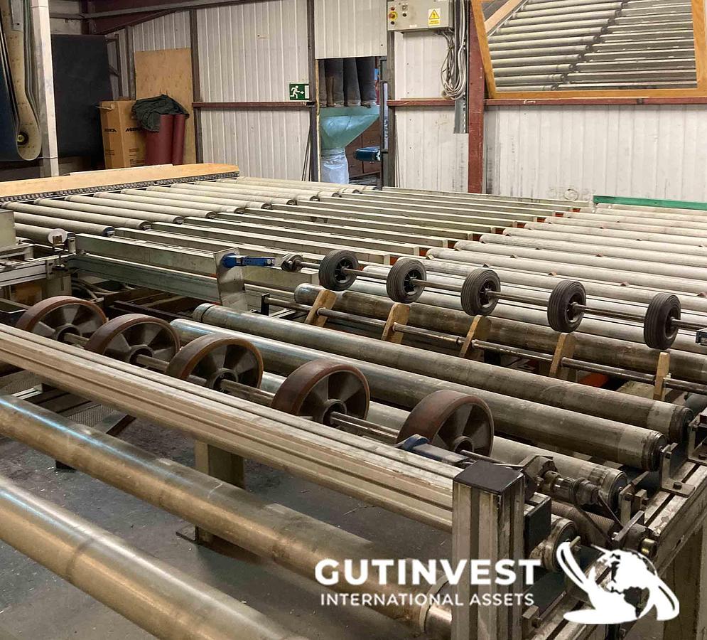 Used 1 - Varnishing line for wood parquet