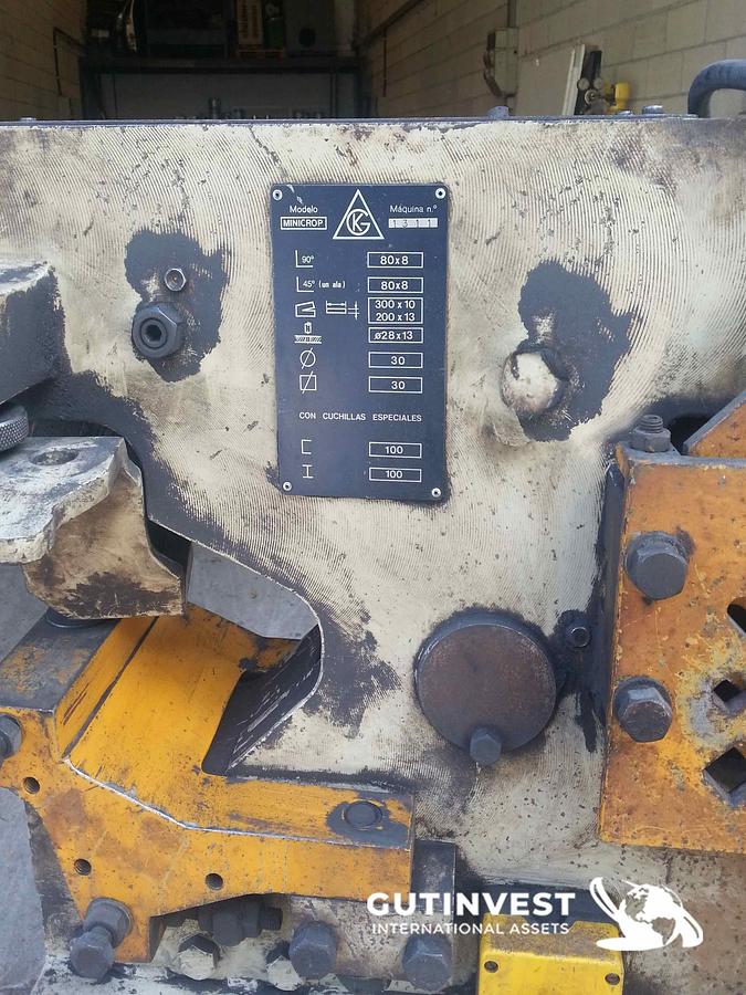 Used 1 - Hydraulic punching shear
