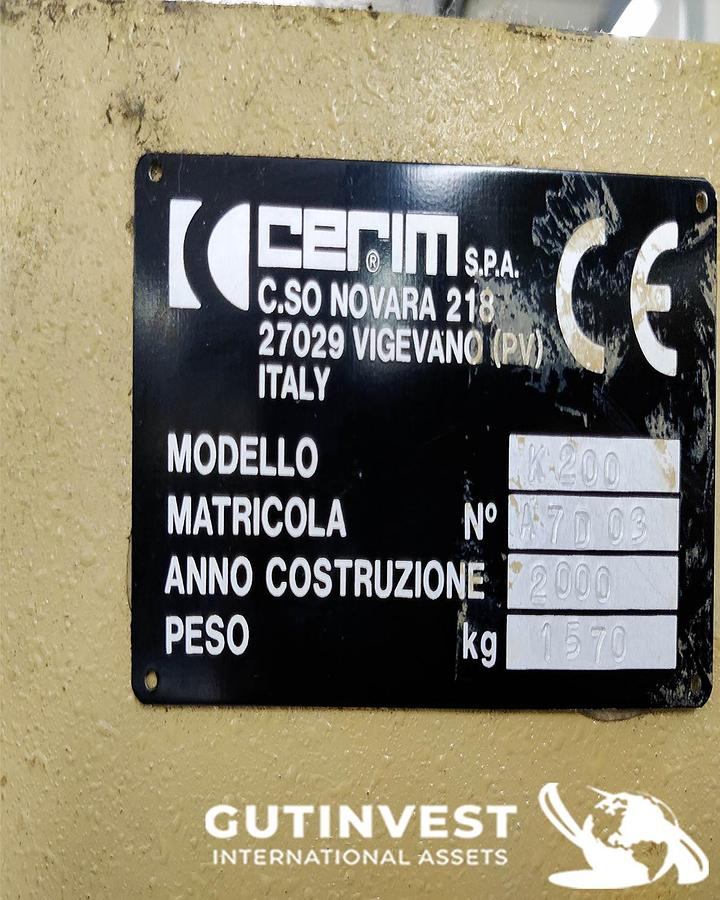 Usado 2 - Máquina para fijar punta y laterales de calzado