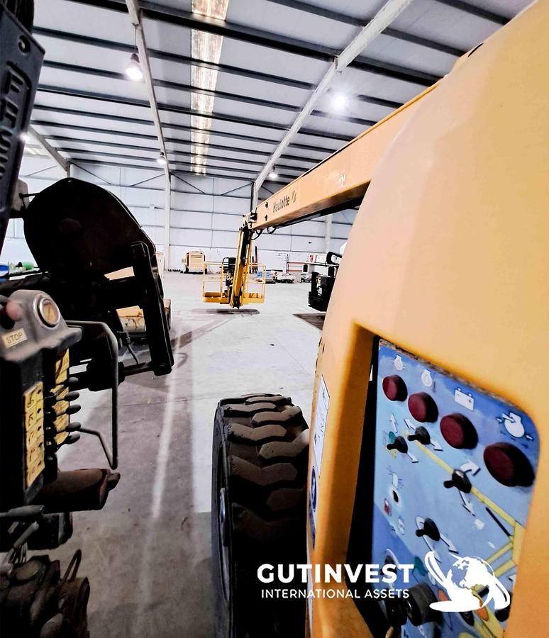 Used 1 - Diesel articulated lifting platform