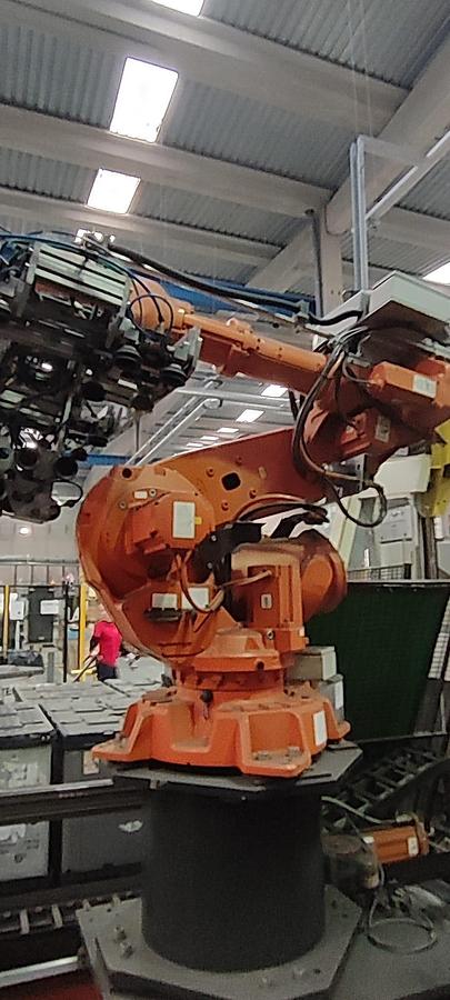 Usado Robot de manipulación con track