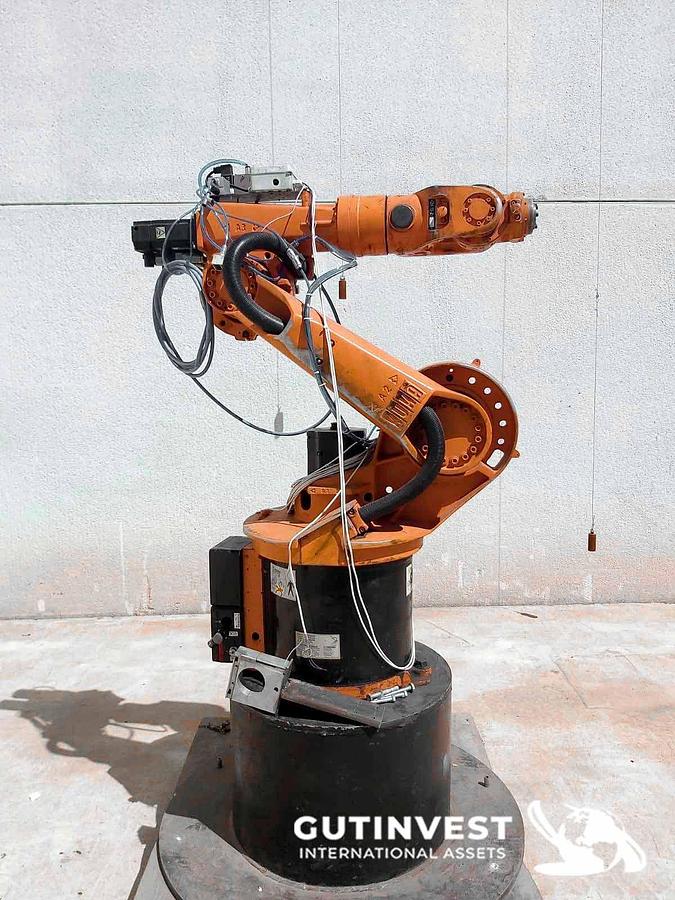 Usado 5 - Robot industrial - 6 ejes