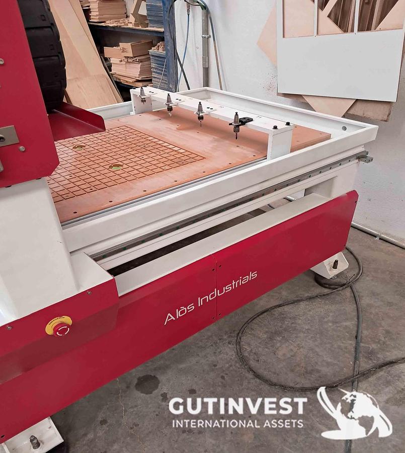 Used 1 - CNC milling machine for wood - 3 axes