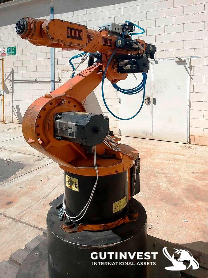 Usado 5 - Robot industrial - 6 ejes