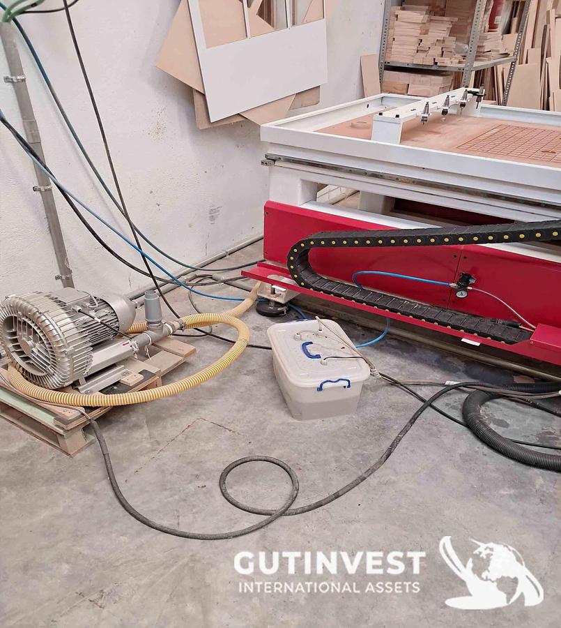 Used 1 - CNC milling machine for wood - 3 axes