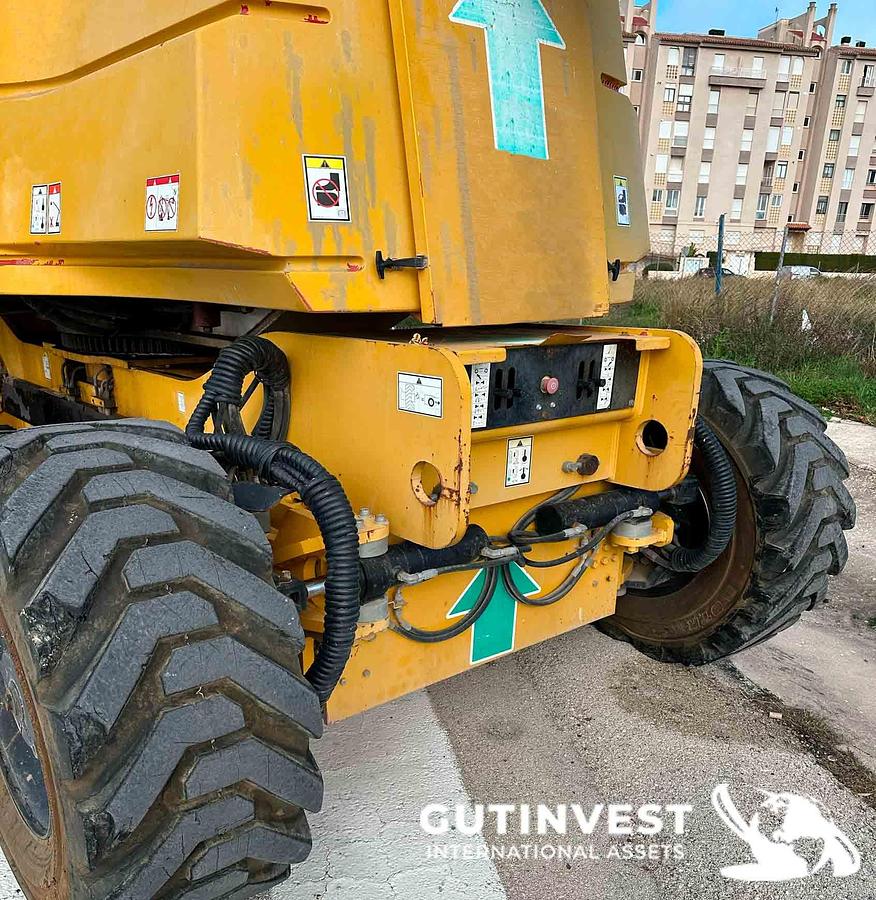 Used 1 - Articulated diesel platform - 32m