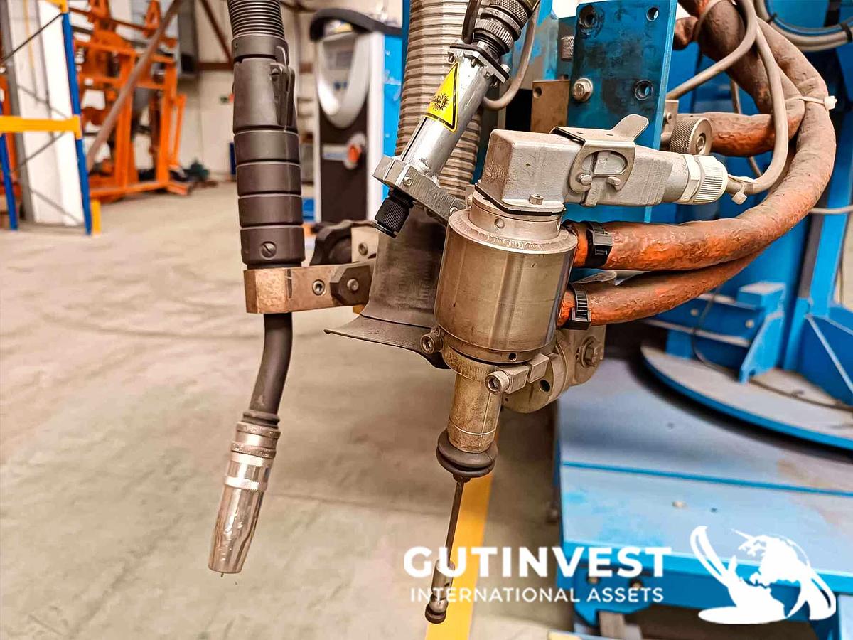 Usado 1 - Columna de soldadura, para la construcción de cuerpos cilín