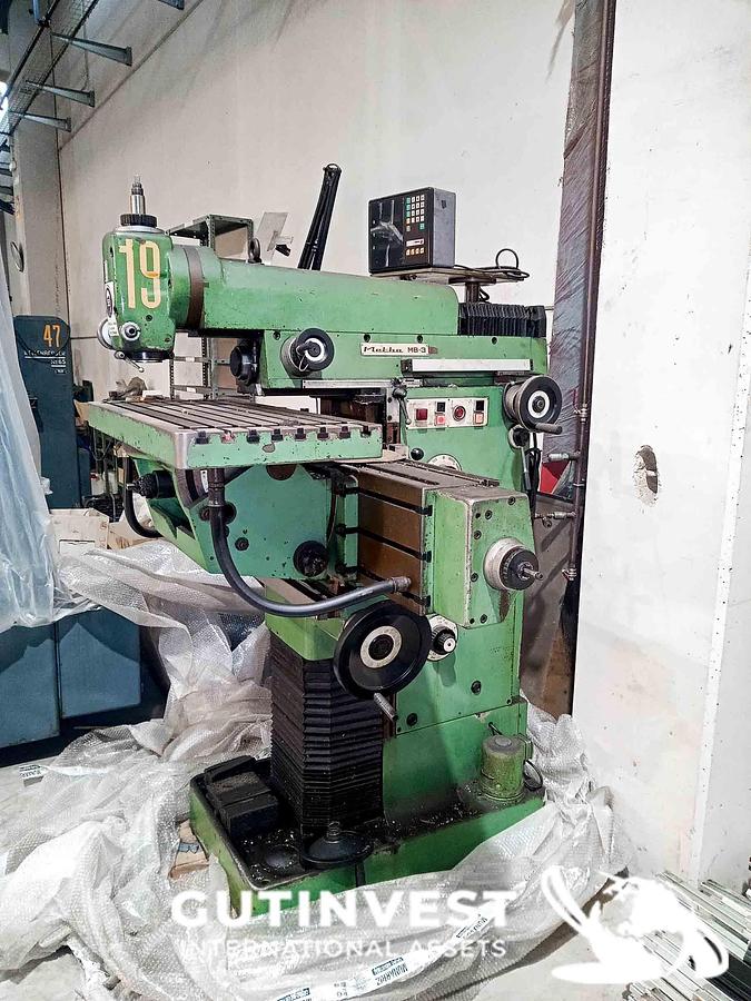 Used Milling machine with display