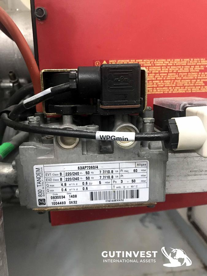 Usado 1 - Llenadora taponadora monobloc - botellas de 0,33 y 0,5lts.