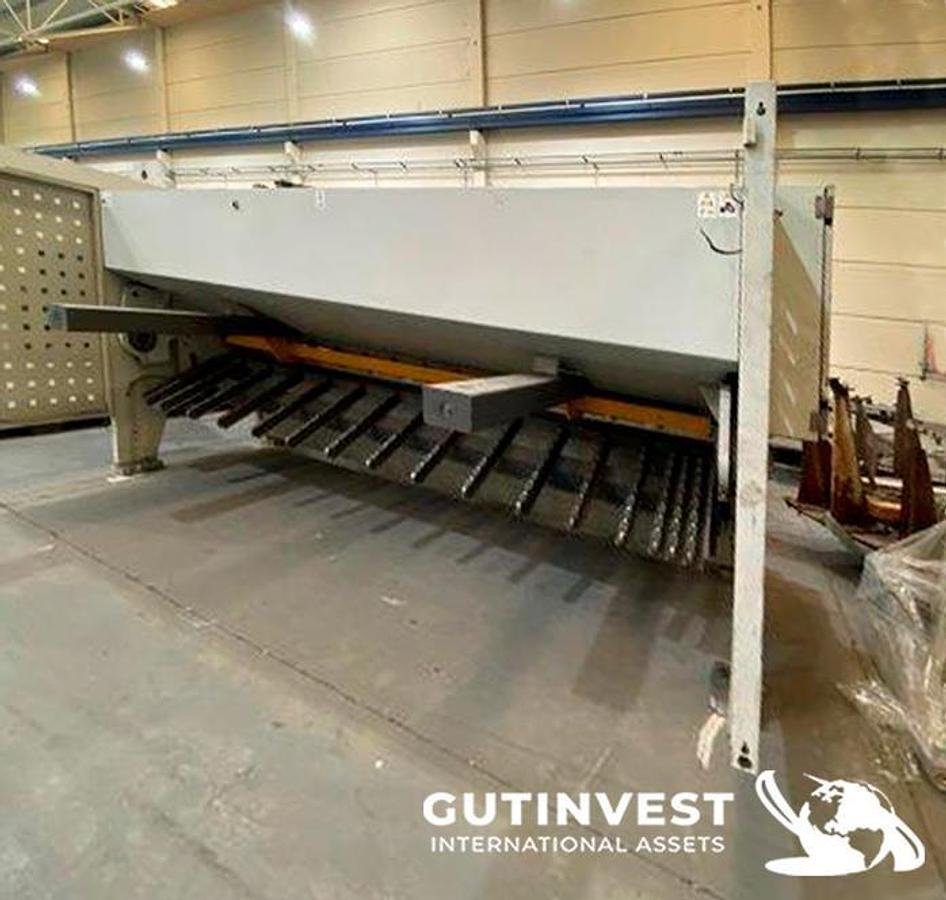 Used 2 - Shear press - 3 meters