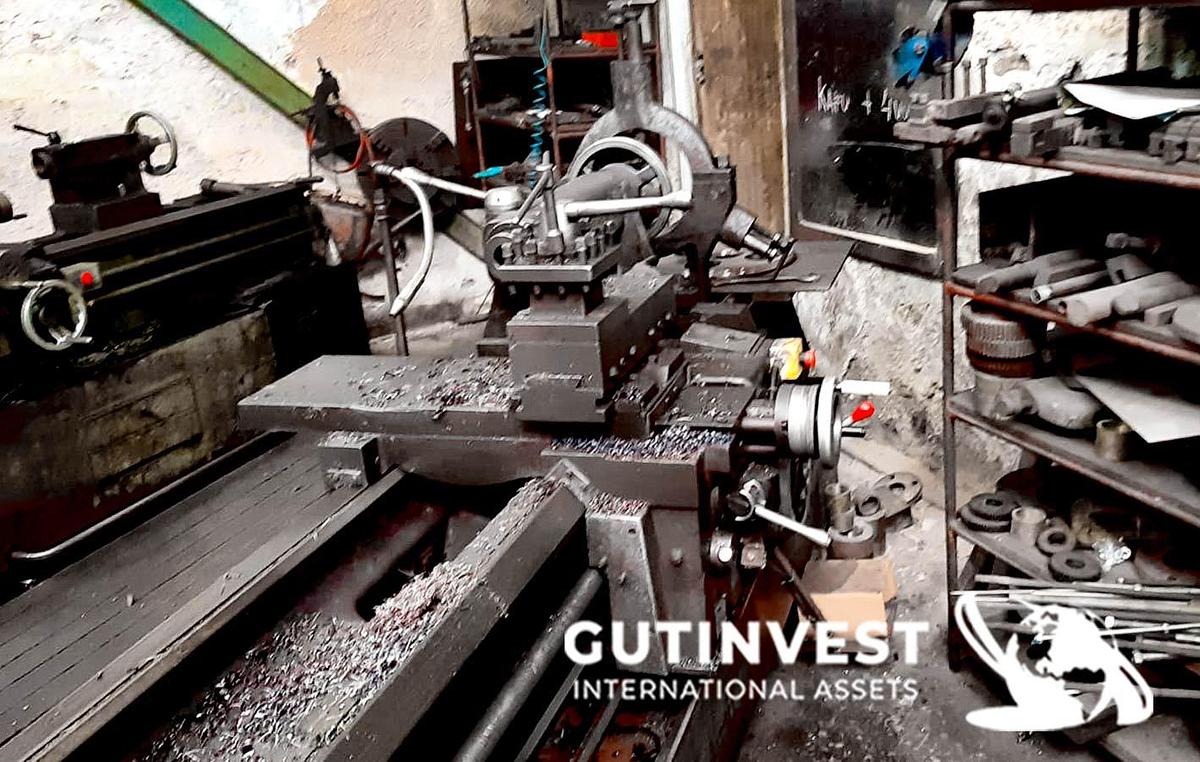 Used 2 - Lathe for metal