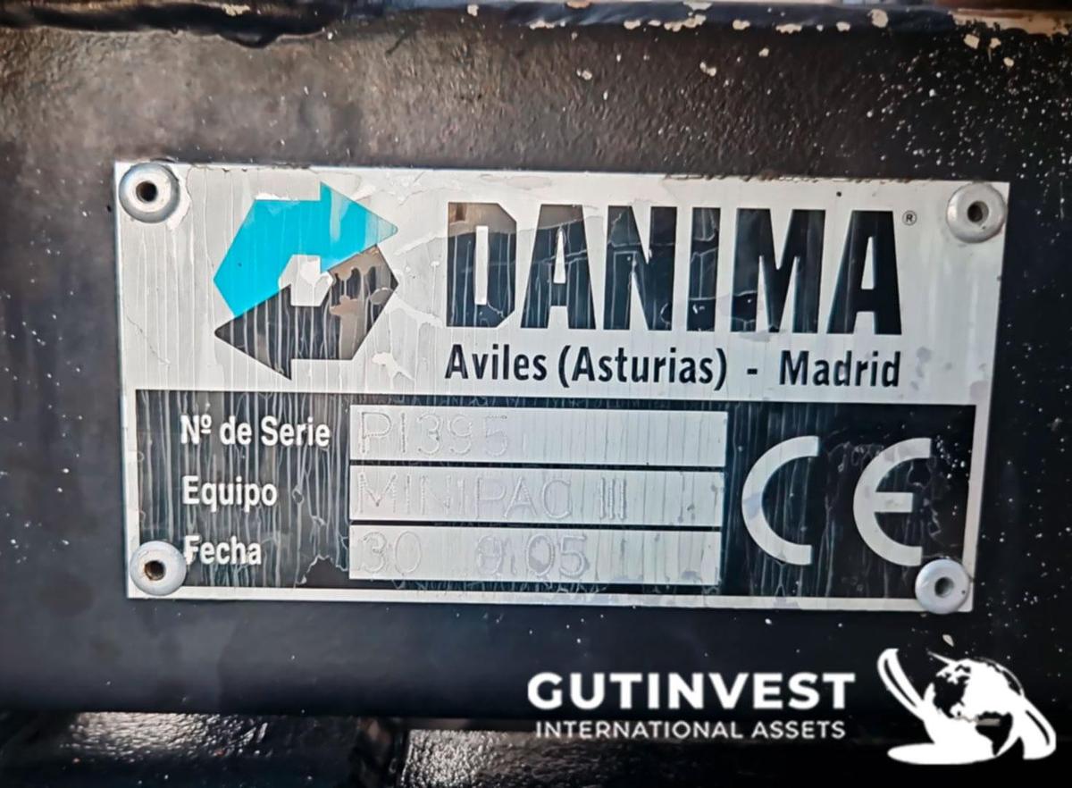 Usado CAMION BASURERO BASCULANTE