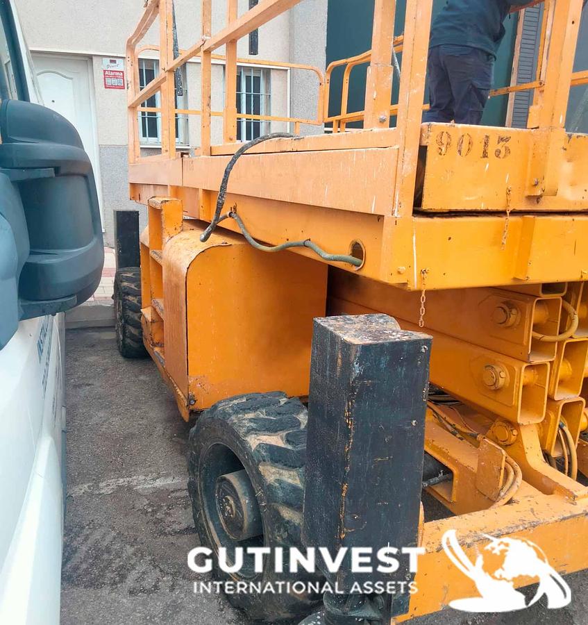 Used 3 - Diesel scissor platform