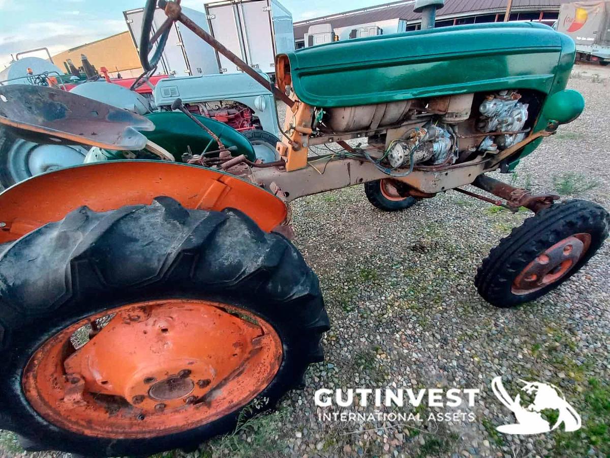 Used 9 - Agricultural tractor