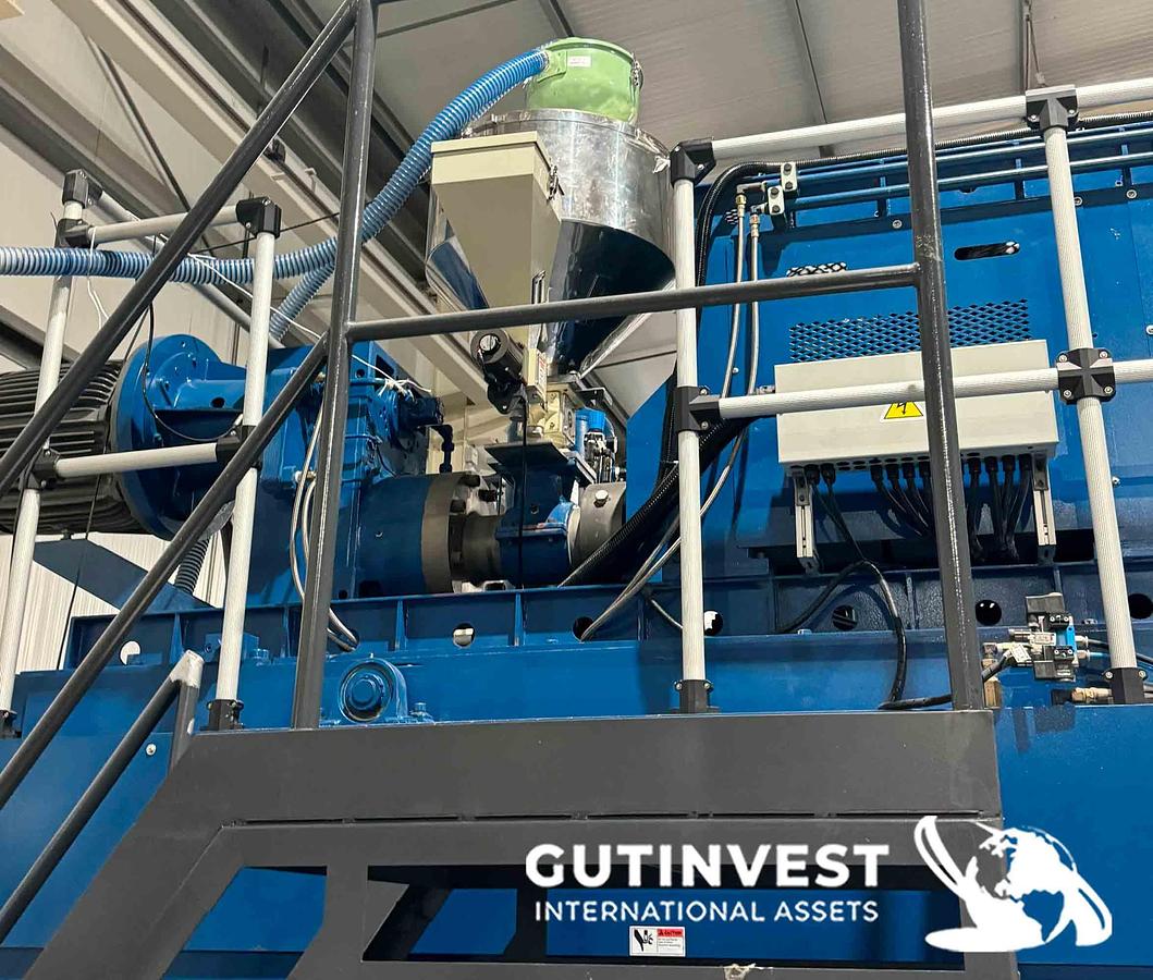 Used Plastic bottle blow molding extruder machine - 20lts