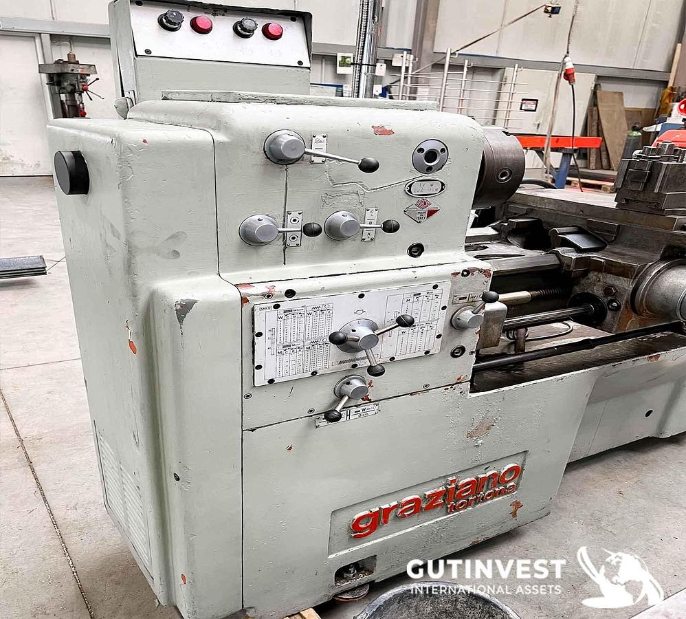 Used 1 - Parallel lathe