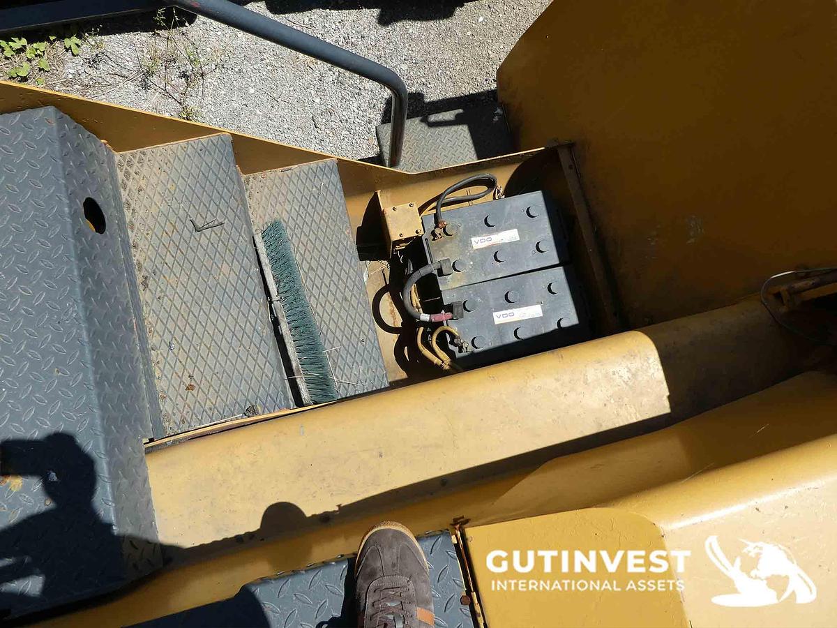 Used 1 - Reach Stacker - 40 Tn