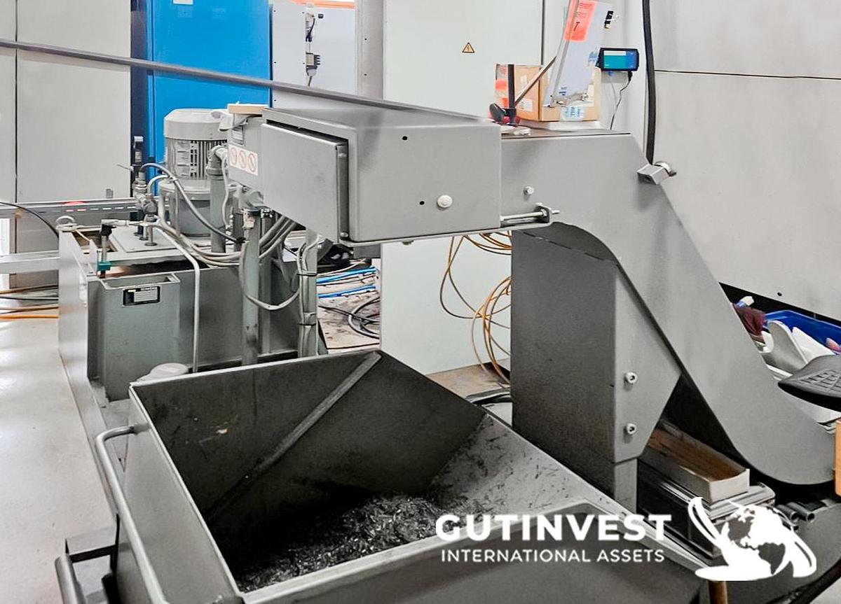 Usado 4 - Centro de mecanizado vertical CNC