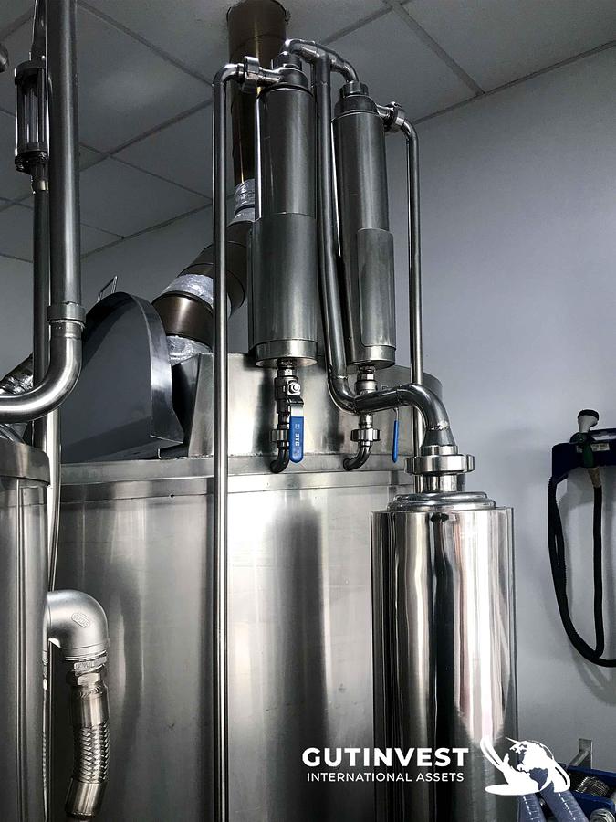 Usado 1 - Llenadora taponadora monobloc - botellas de 0,33 y 0,5lts.