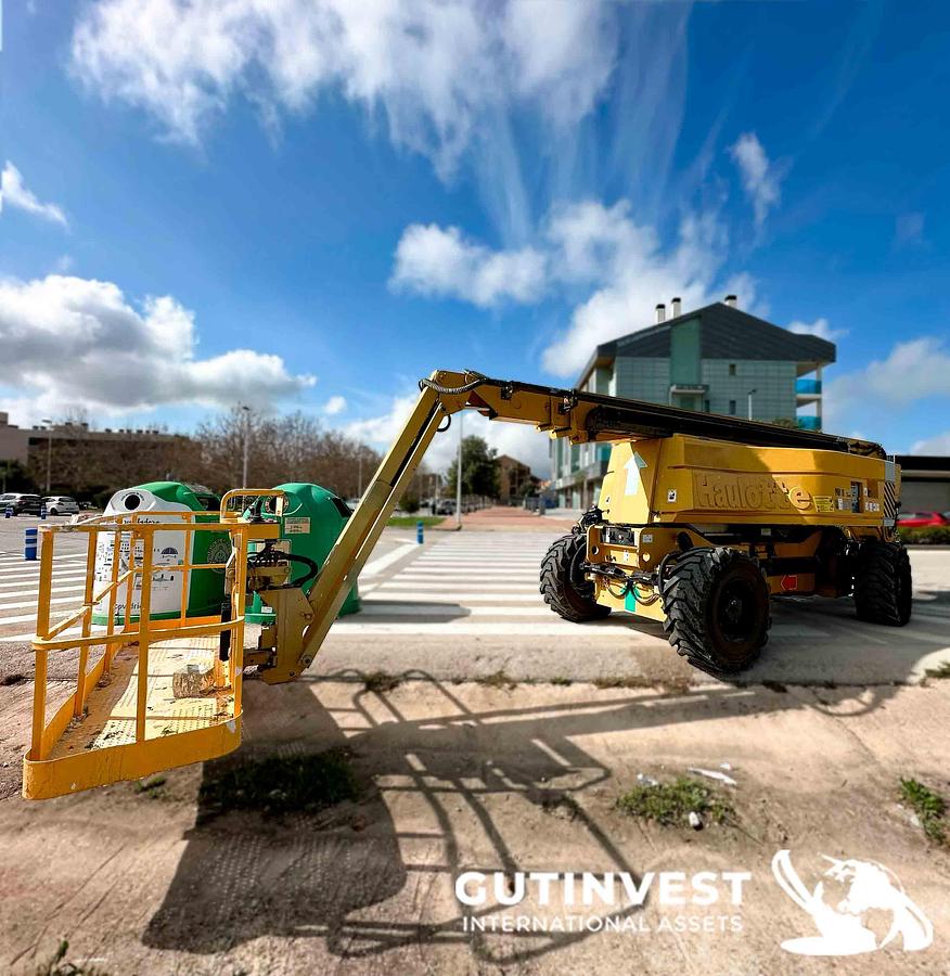 Used 1 - Articulated diesel platform - 32m