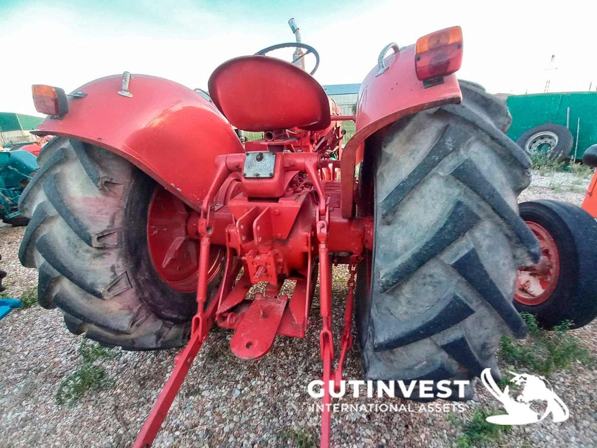 Used 16 - Agricultural tractor