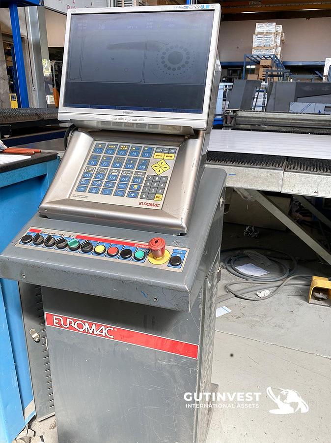 Usado 1 - Punzonadora CNC