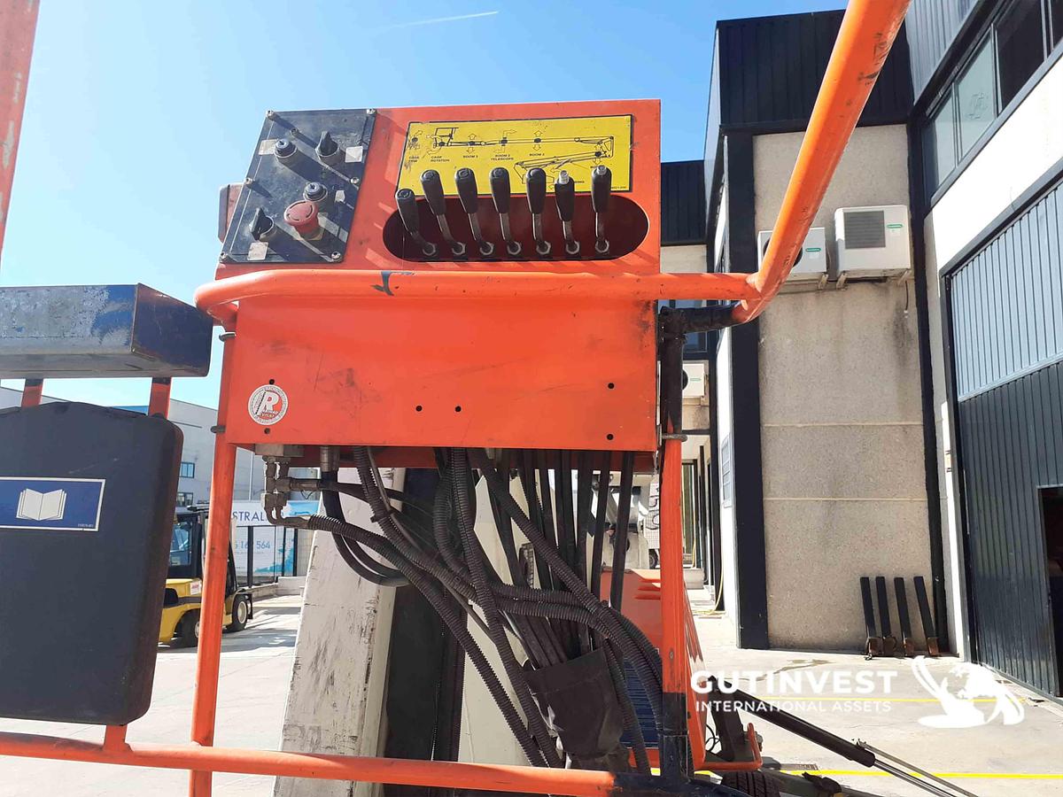 Used 1 - Towable Boom Lift
