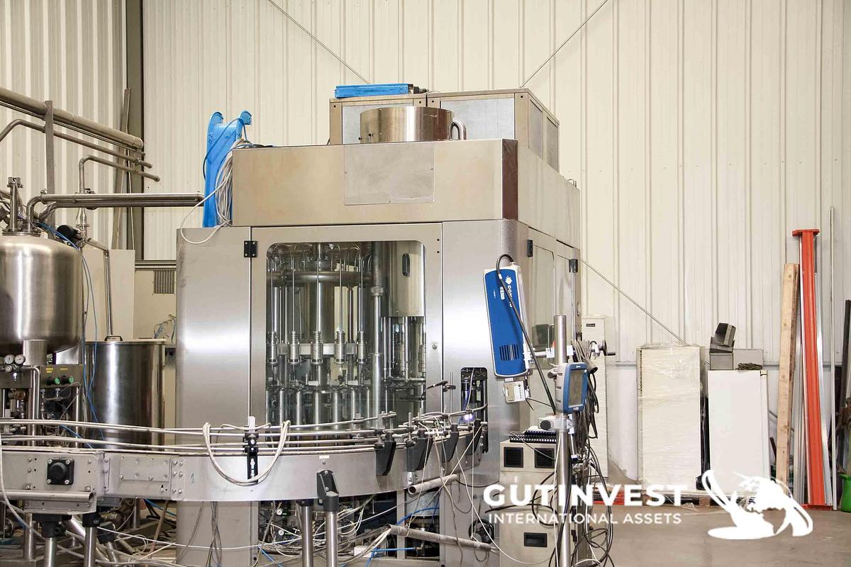 Used 1 - Line for the production of PET bottled water - 8.000 bottle