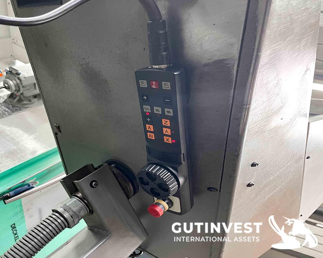 Usado 1 - Centro de mecanizado vertical CNC de 3 ejes