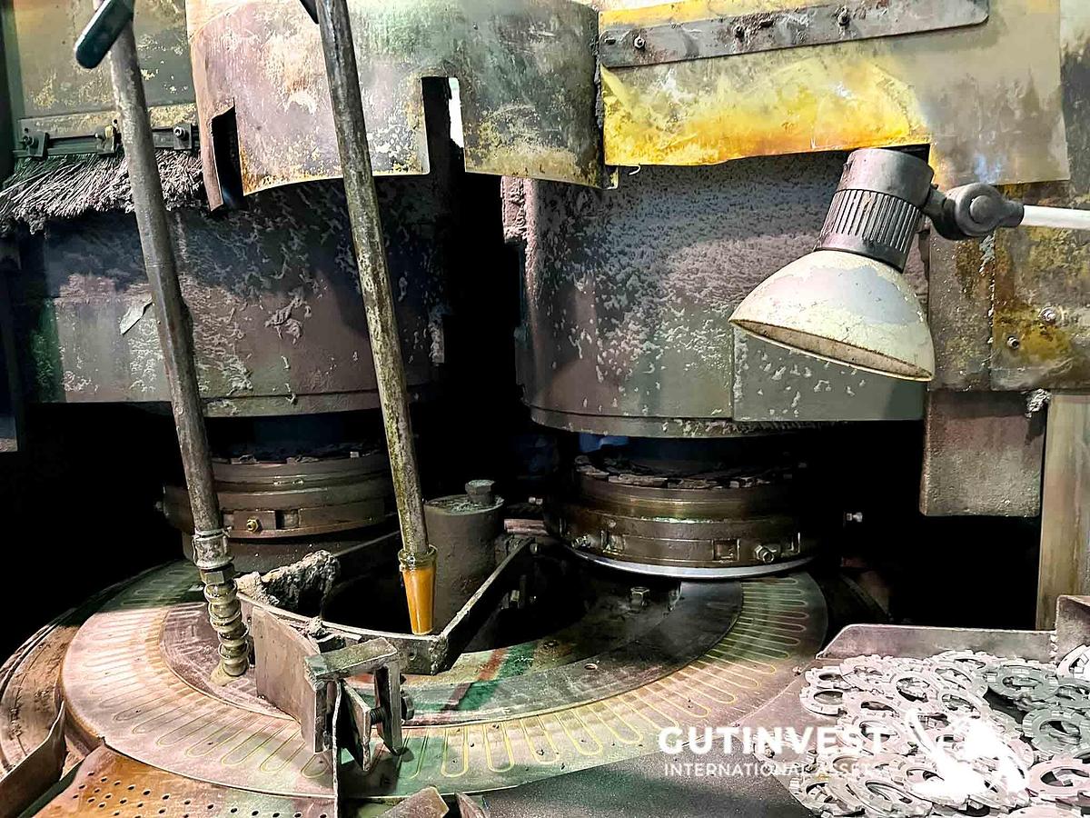 Used 4 - Flat grinding machine