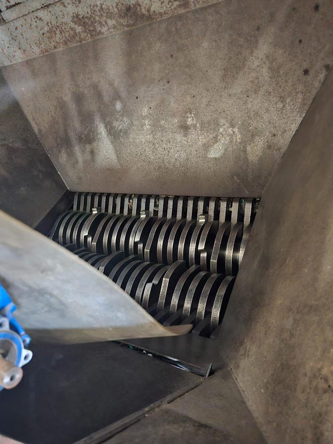 Usado Triturador de dos ejes