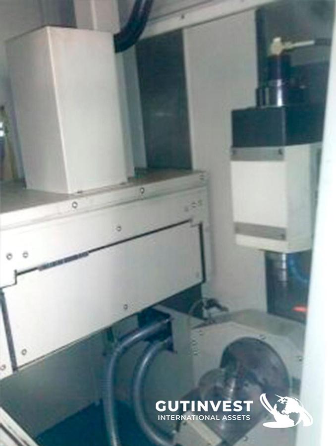 Used 1 - Vertical machining center - 5 axes