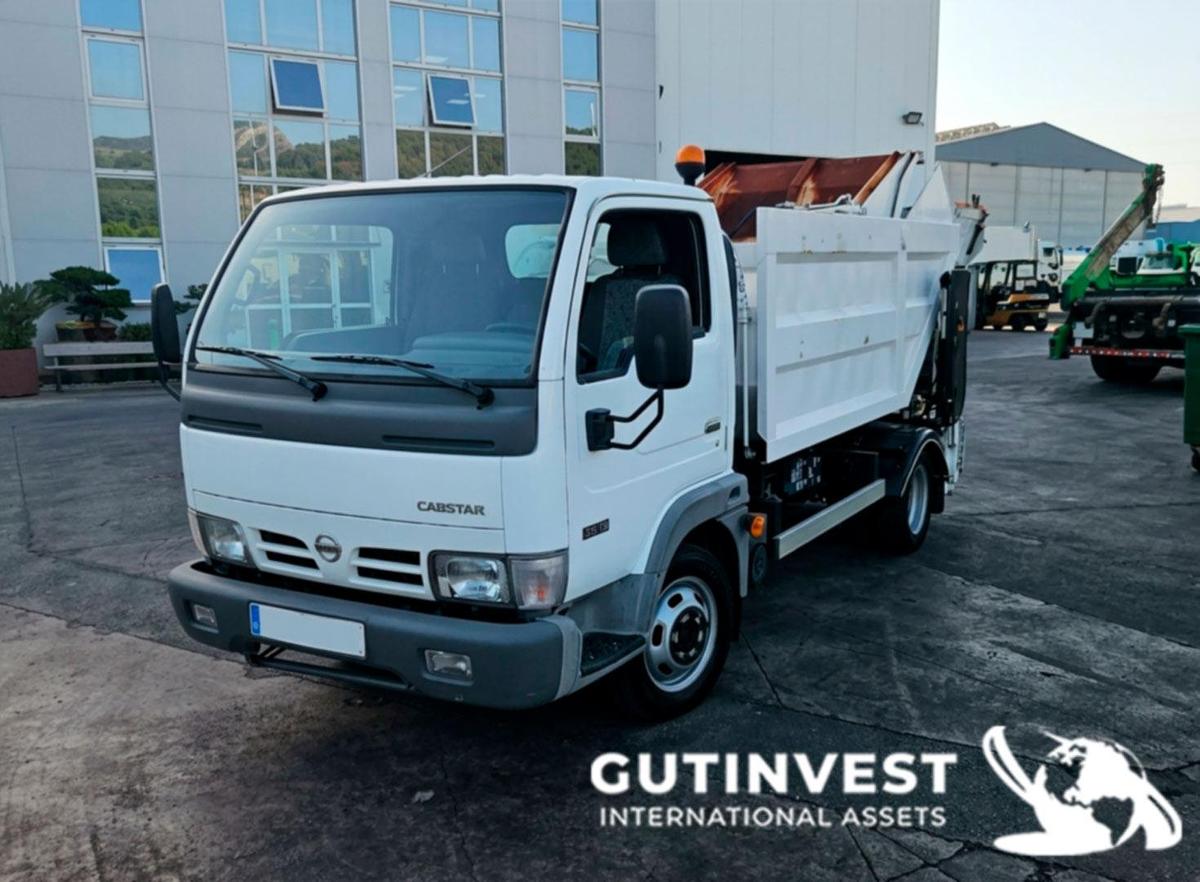 Usado CAMION BASURERO BASCULANTE