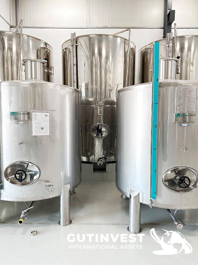 Used 1 - Complete lot of machinery for olive oil packaging