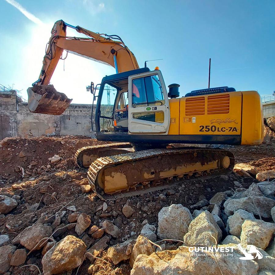Usado 1 - Excavadora de cadenas