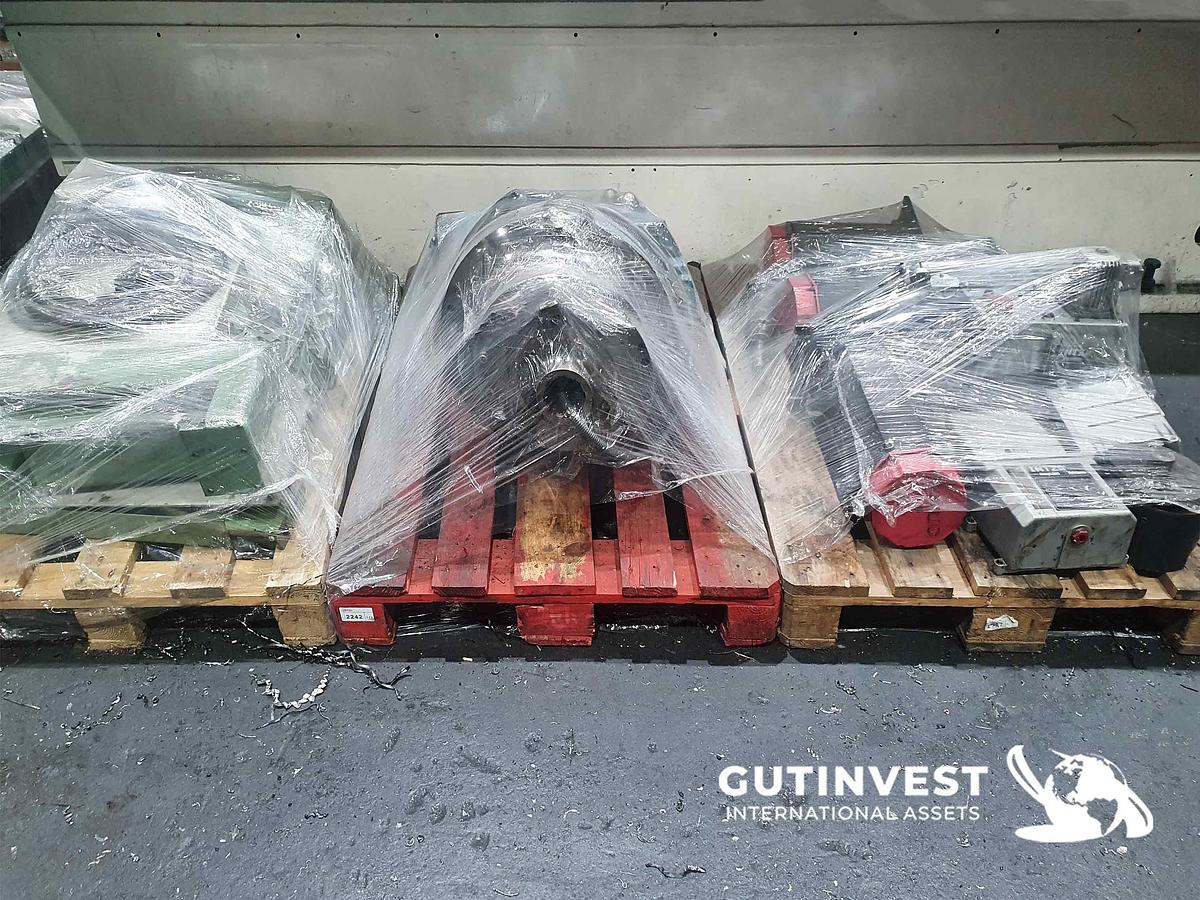 Usado 2 - Fresadora CNC de columna móvil