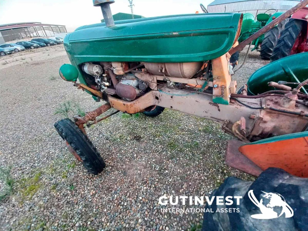 Used 9 - Agricultural tractor
