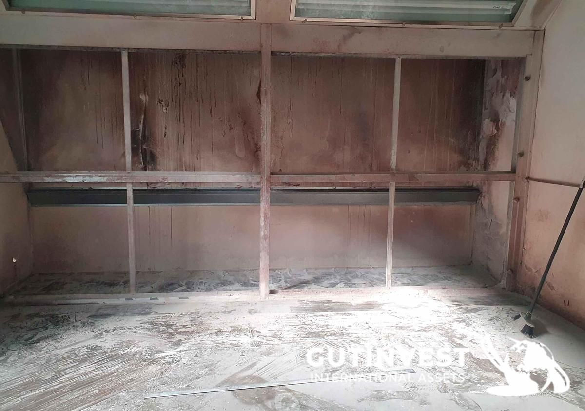 Usado 1 - Cabina de barnizado y pintura con humidificador