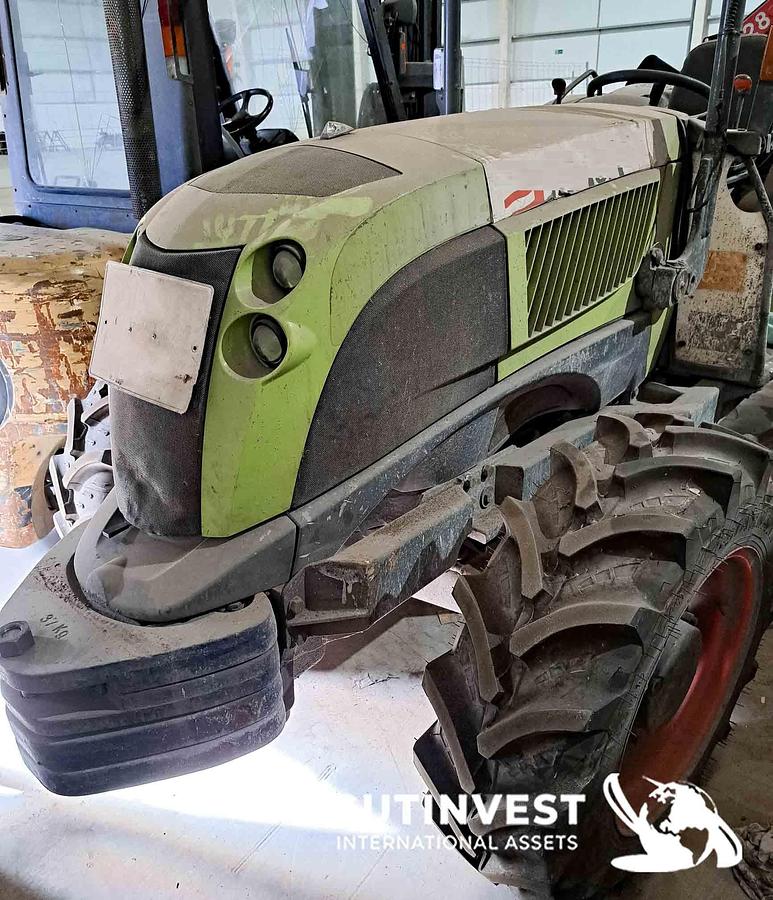 Usado 1 - Tractor para obras y servicios