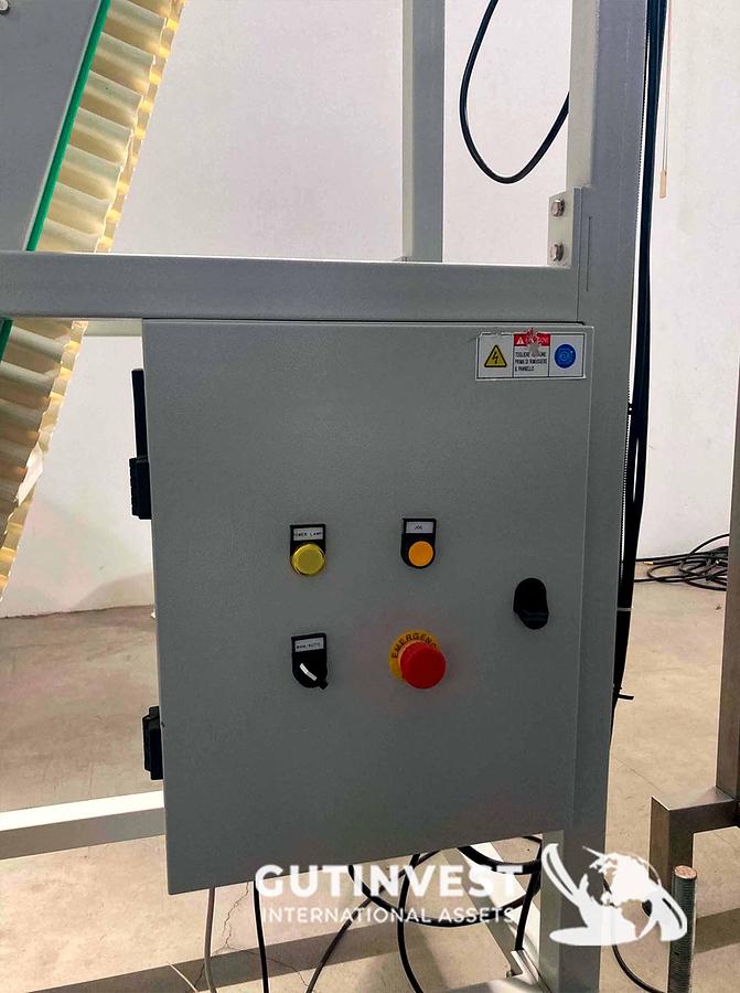 Usado 1 - Línea de envasado y llenado vertical semi-automática