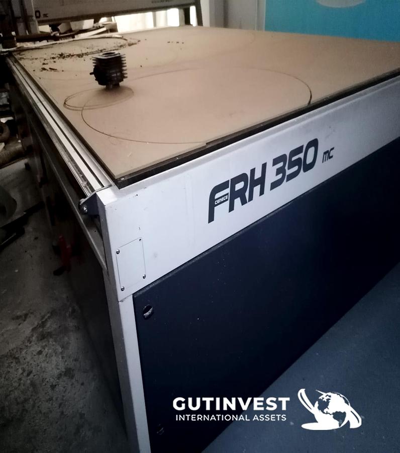 Usado 2 - Fresadora CNC para cartón, plástico, textil, maderas...