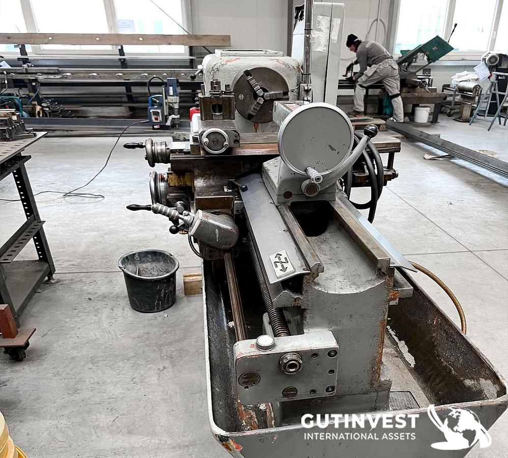 Used 1 - Parallel lathe