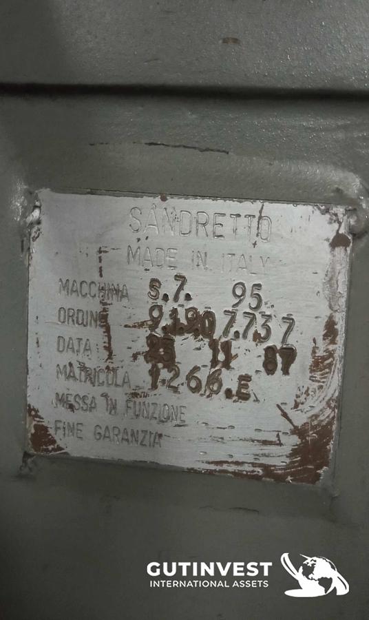 Usado 5 - Inyectora de plástico 95Tn